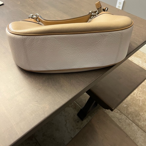 Coach purse - Picture 3 of 4